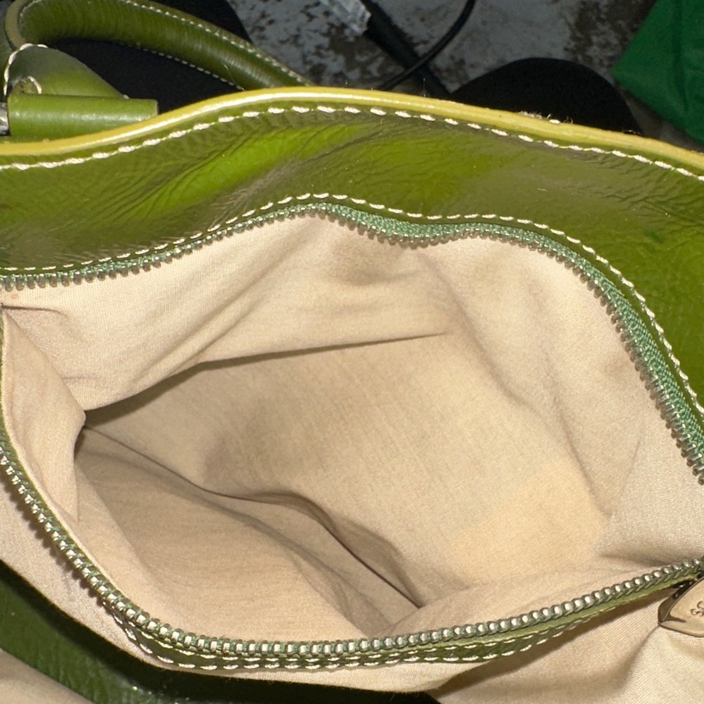 Tod's Olive Green Leather Tote Bagp - Picture 10 of 16